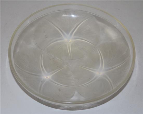 A Rene Lalique Volubilis pattern opalescent glass bowl, 21.5cm